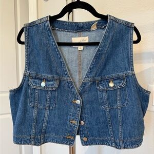 UNIVERSAL THREAD denim crop vest